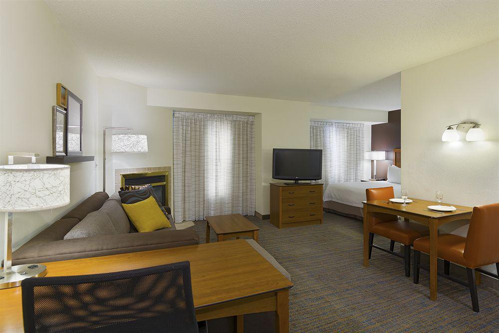 Hilton Garden Inn Atlanta North/Алфарета Екстериор снимка