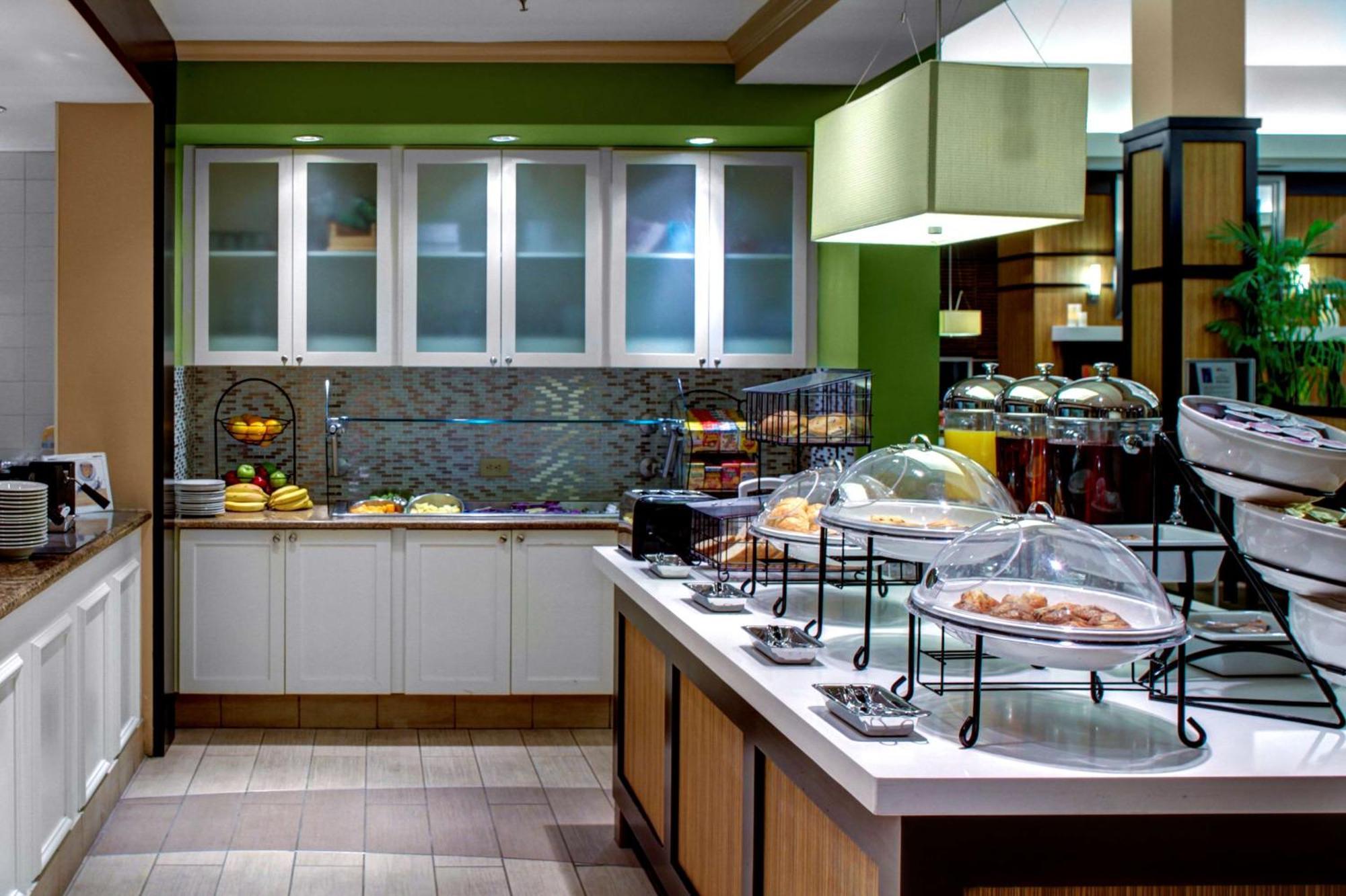 Hilton Garden Inn Atlanta North/Алфарета Екстериор снимка