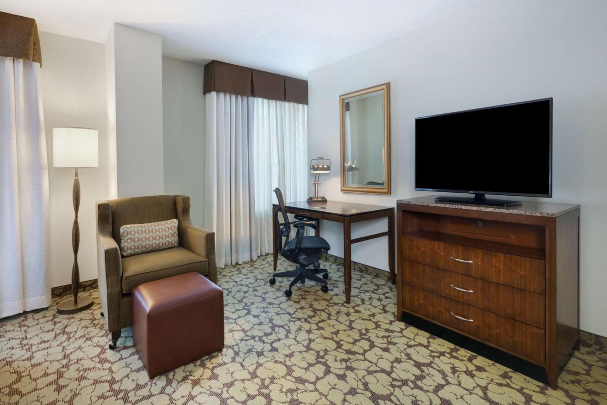 Hilton Garden Inn Atlanta North/Алфарета Екстериор снимка