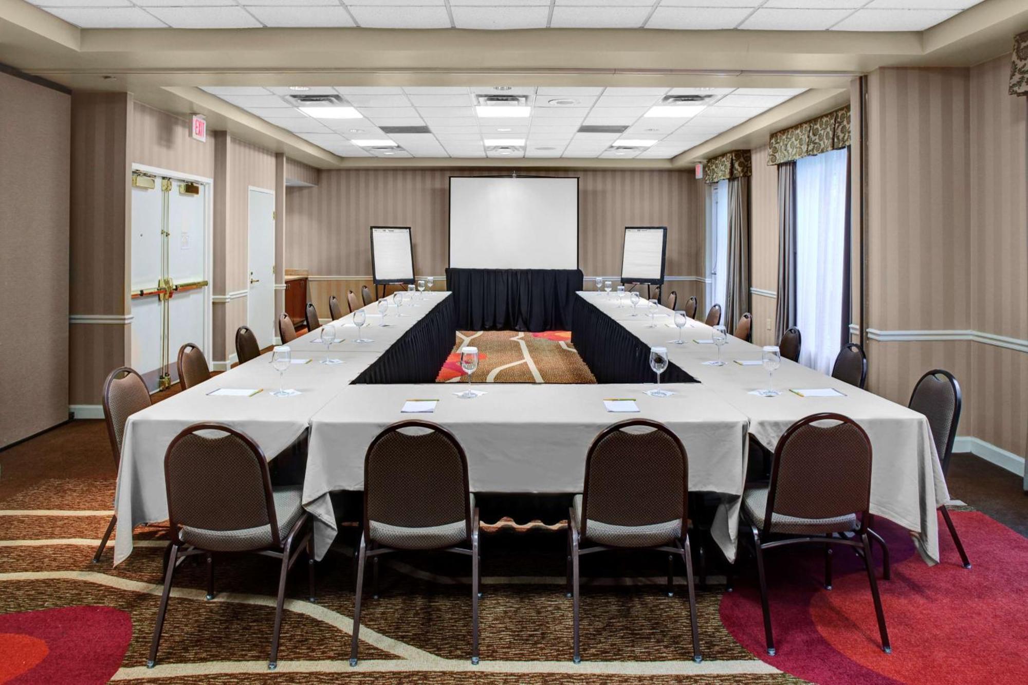 Hilton Garden Inn Atlanta North/Алфарета Екстериор снимка