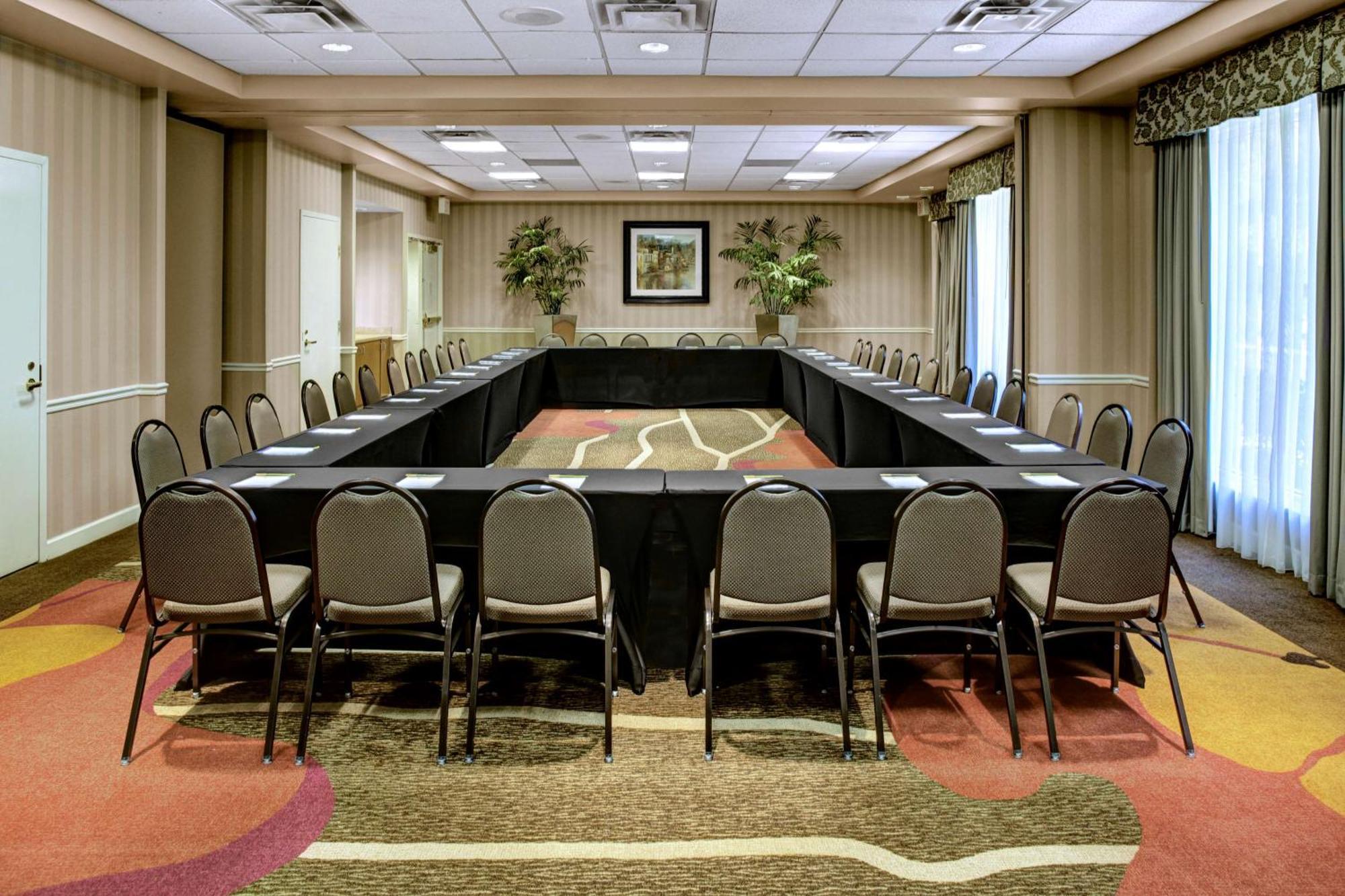 Hilton Garden Inn Atlanta North/Алфарета Екстериор снимка