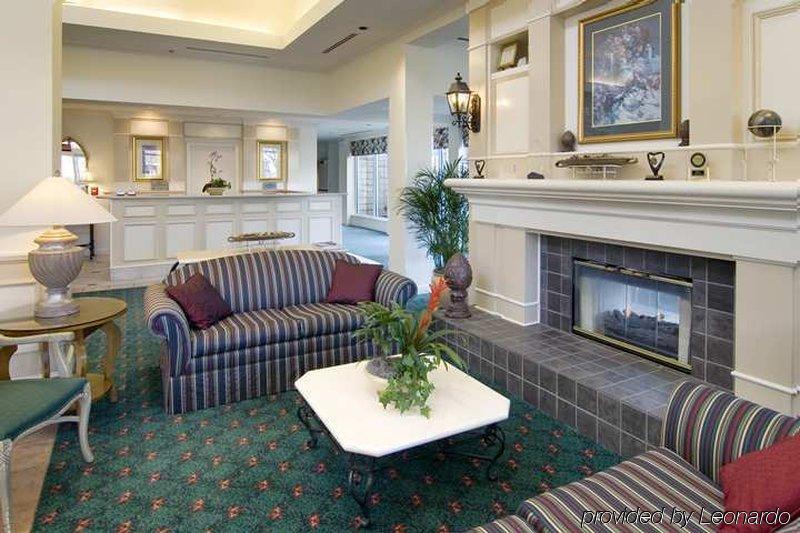Hilton Garden Inn Atlanta North/Алфарета Интериор снимка