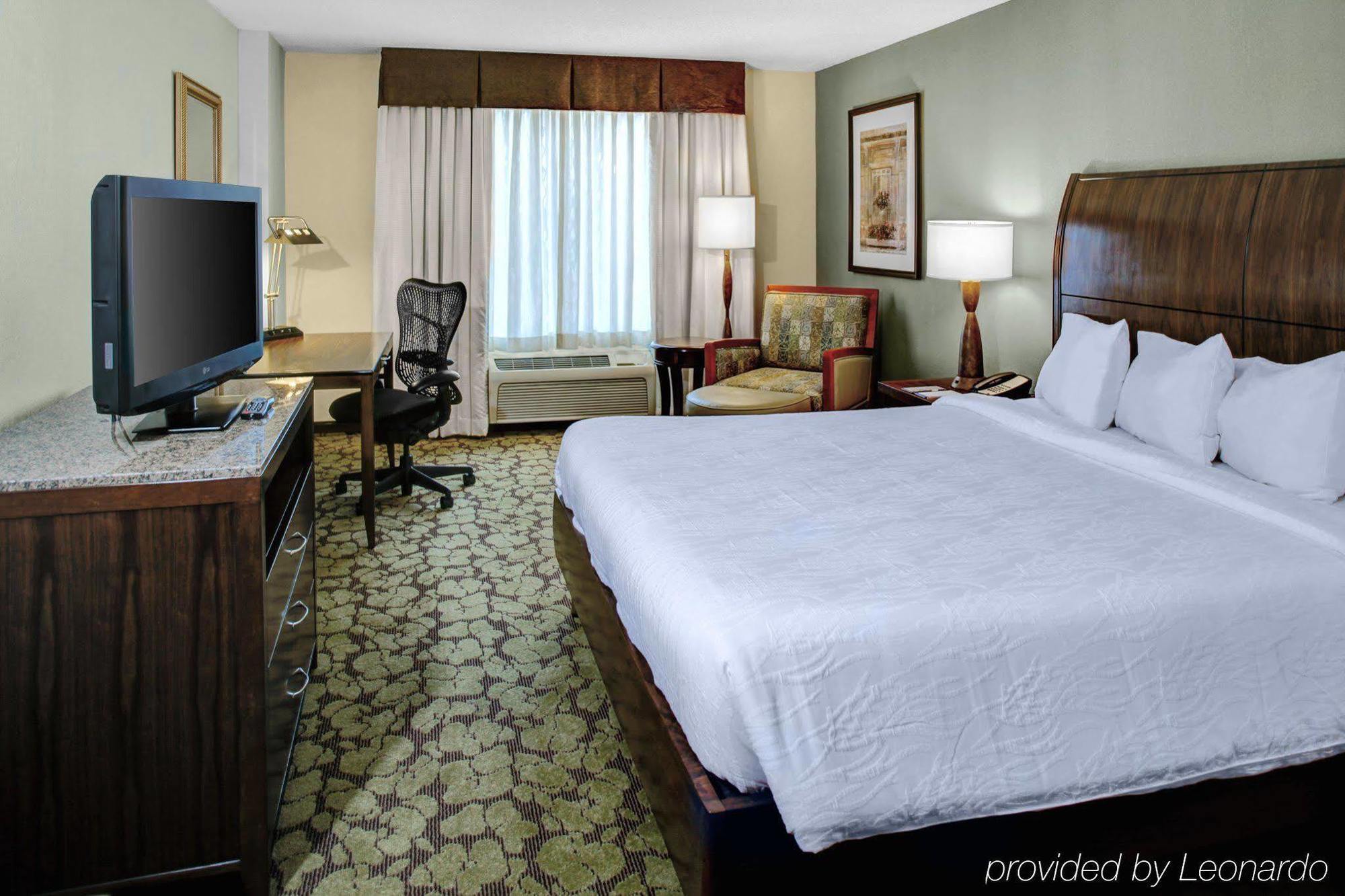 Hilton Garden Inn Atlanta North/Алфарета Екстериор снимка