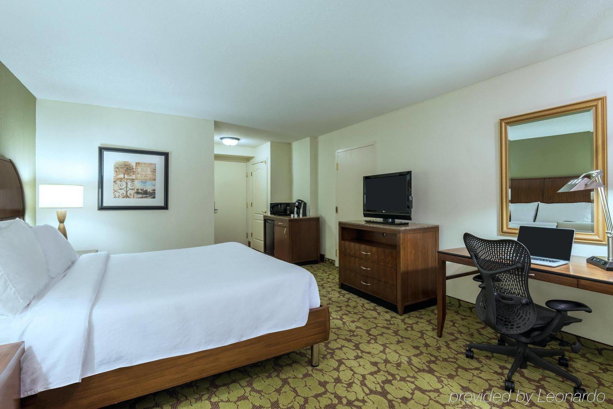 Hilton Garden Inn Atlanta North/Алфарета Екстериор снимка